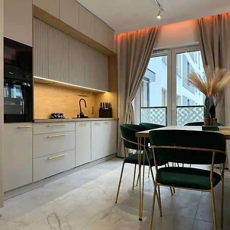 Golden Forest Apartment 公寓 华沙