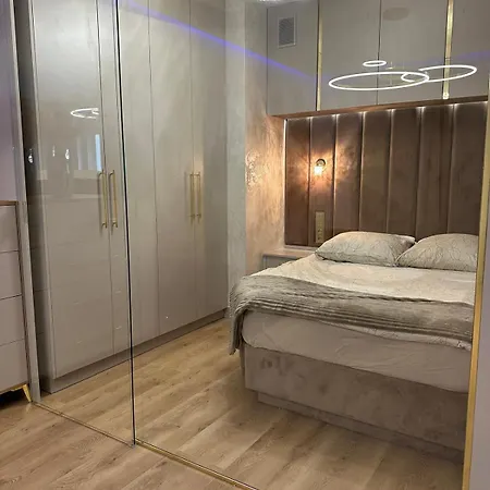 Golden Forest Apartment 华沙