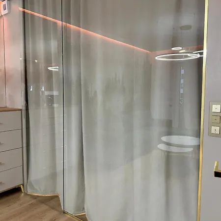 Golden Forest Apartment 公寓