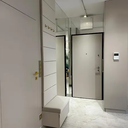 公寓 Golden Forest Apartment