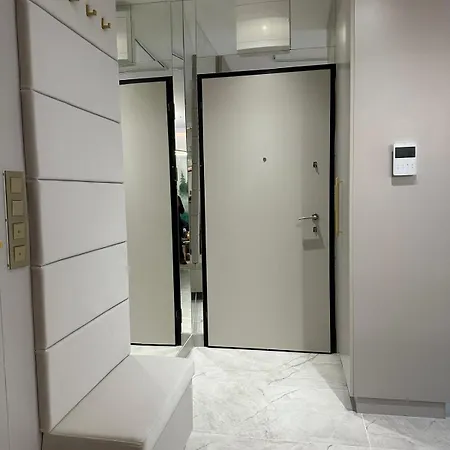 公寓 Golden Forest Apartment 华沙